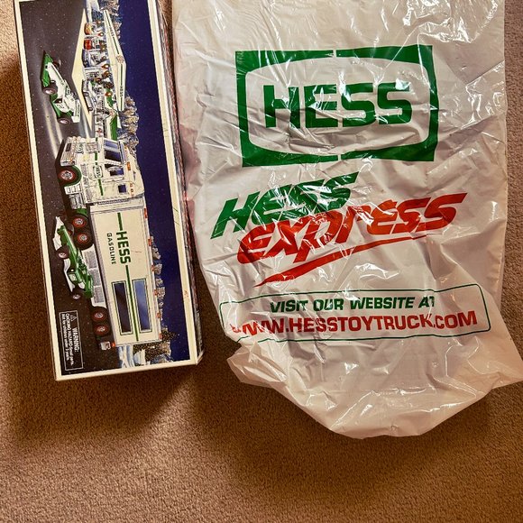 2003 Hess Toy Truck and Racecars- -New in Original Box – NIB w/ org bag - Picture 2 of 6